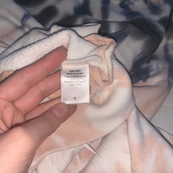 Young Fabulous and Broke | Tie Dye Comfy Lounging Sweatshirt Size small - Picture 7 of 8